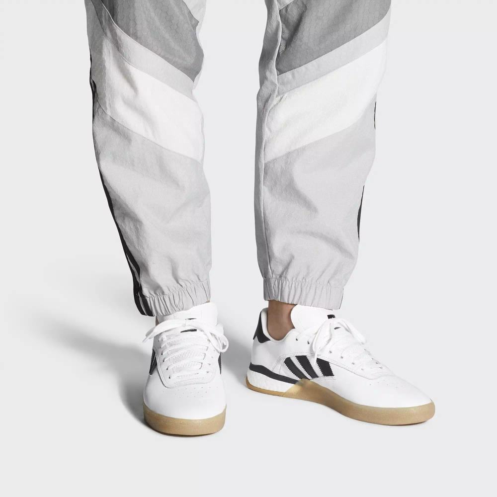Adidas 3ST.004 Tenis Para Skate Blancos Para Hombre (MX-59491)